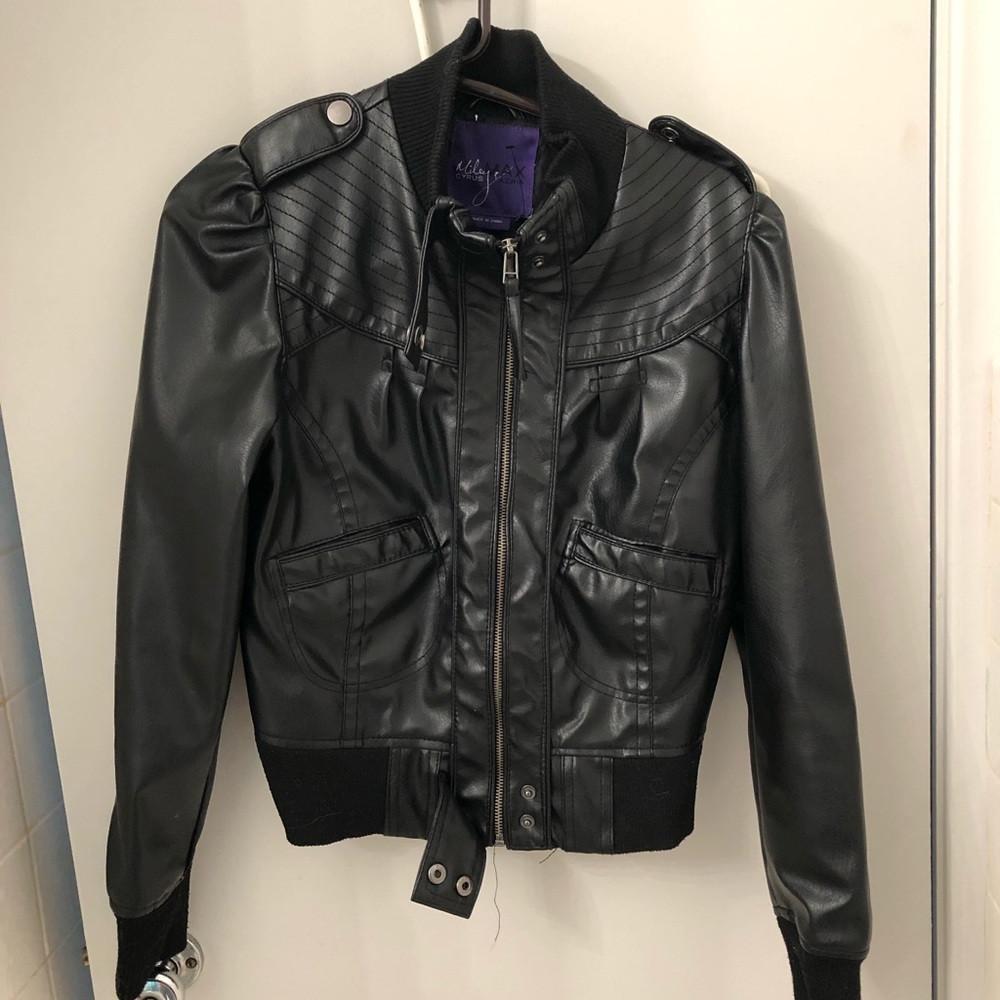 Women’s leather jacket